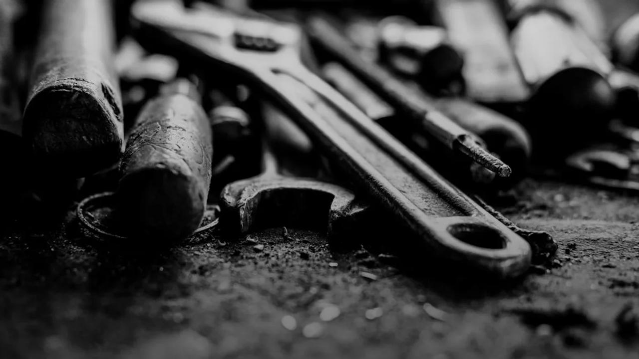 gray adjustable wrench